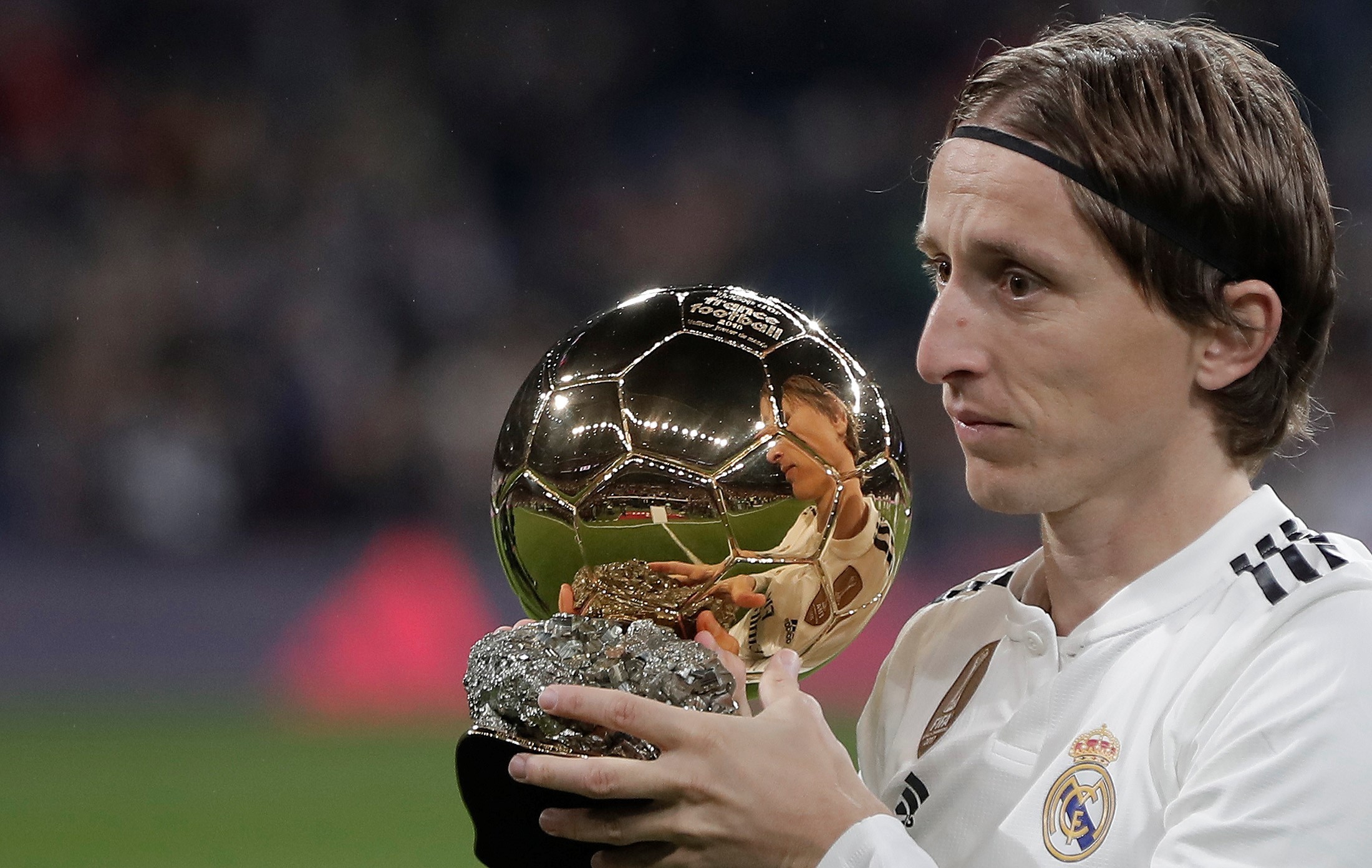 鸣枪深马，与城同行！深圳花游姐妹花与体操“五冠王”的奔跑感悟